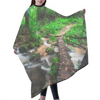 Personality  Footbridge Across The Falls Hair Cutting Cape