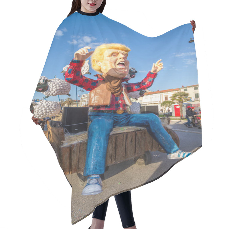 Personality  Donald Trump Caricature In Carnival Parade Of Floats And Masks I Hair Cutting Cape