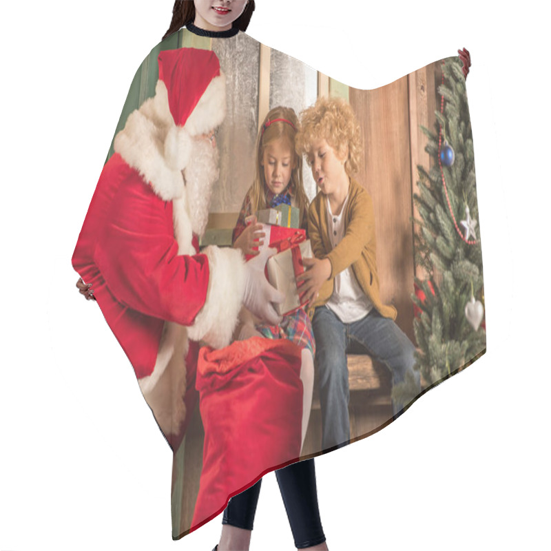 Personality  Santa Claus Giving Gift Boxes To Children  Hair Cutting Cape