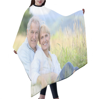 Personality  Couple Relaxing In Wild Grass Field Hair Cutting Cape