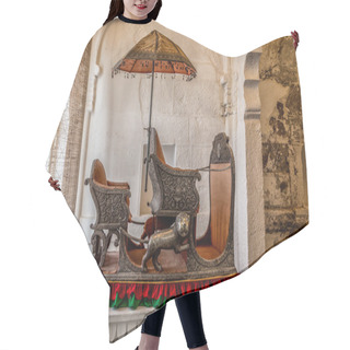 Personality  Elephant Transport Hair Cutting Cape