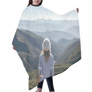 Personality  Rear View Of Female Traveler Looking At Scenic Mountains On Sunny Day, Carpathians, Ukraine Hair Cutting Cape