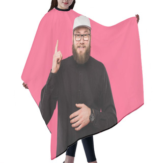 Personality  Happy Bearded Man In Eyeglasses And Cap Hat Doing Idea Gesture Isolated On Pink Hair Cutting Cape
