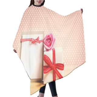 Personality  Gift Box With Pink Roses Hair Cutting Cape