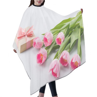 Personality  Pink Tulips And Gift Hair Cutting Cape
