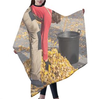 Personality  Gardener During Autumnal Time Hair Cutting Cape