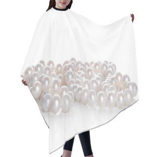 Personality  String Of Pearls On White Hair Cutting Cape