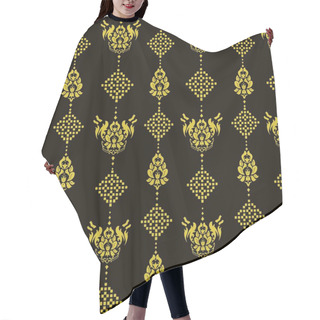 Personality  Middle East. Rich Golden Hues Adorn Intricate Patterns, Paying Homage To The Cultural Heritage Of The Region. Against A Striking Black Backdrop, These Golden Motifs Stand Out With Unparalleled Elegance, Commanding Attention And Admiration. Hair Cutting Cape