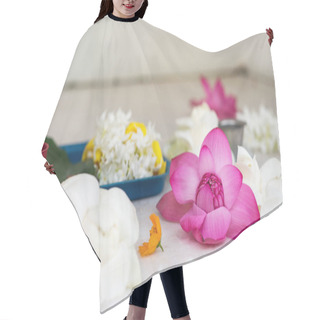 Personality  Flowers Composition Hair Cutting Cape