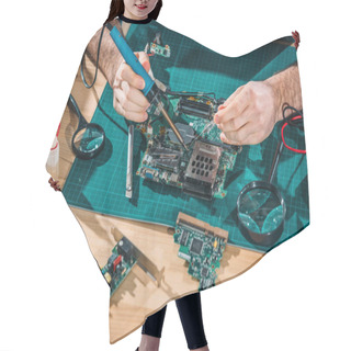Personality  Close-up View Of Engineer Soldering Pc Parts Hair Cutting Cape