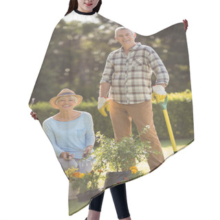 Personality  Senior Couple Gardening Together Hair Cutting Cape