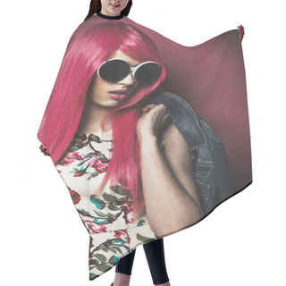 Personality  Beautiful Fashion Model  With Pink Hair Hair Cutting Cape