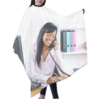 Personality  Smiling Black Businesswoman On Phone At Desk Hair Cutting Cape