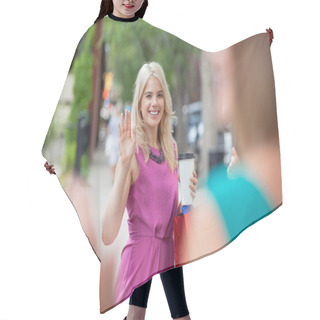 Personality  Women Waving Each Other Hair Cutting Cape