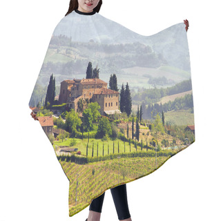 Personality  San Quirico D'Orcia, Tuscany, Italy Hair Cutting Cape
