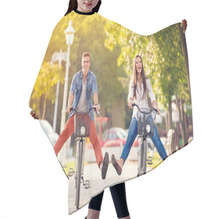 Personality  Happy Funny Couple Riding On Bicycle Hair Cutting Cape