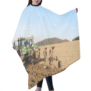 Personality  Brown Acre With Tractor Hair Cutting Cape