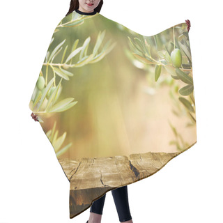 Personality  Olive Trees With Tabletop Hair Cutting Cape