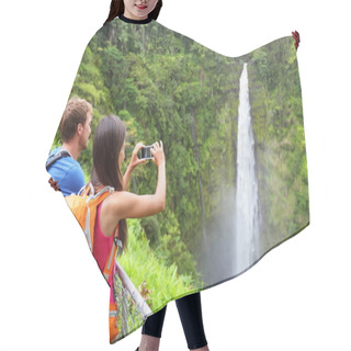 Personality  Couple Tourists On Hawaii By Waterfall Hair Cutting Cape