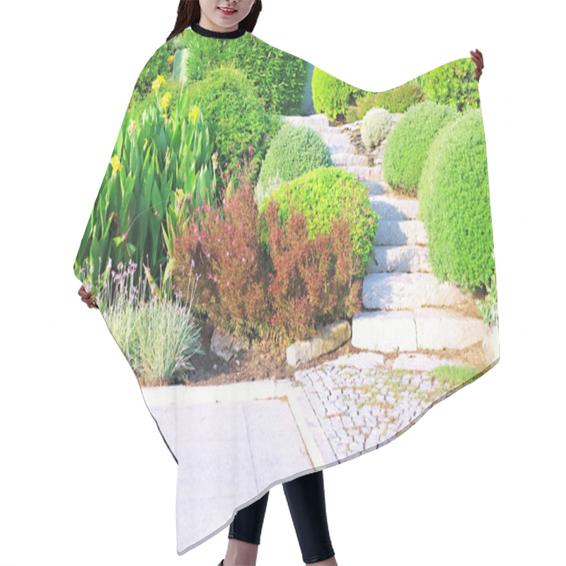 Personality  Landscaping In The Garden Hair Cutting Cape