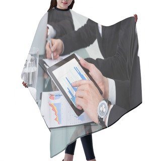 Personality  Businesspeople Working At Desk Hair Cutting Cape