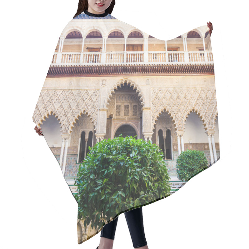 Personality  Seville Alcazar Garden Hair Cutting Cape