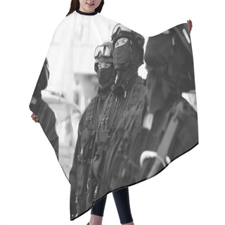 Personality  Subdivision Anti-terrorist Police Hair Cutting Cape