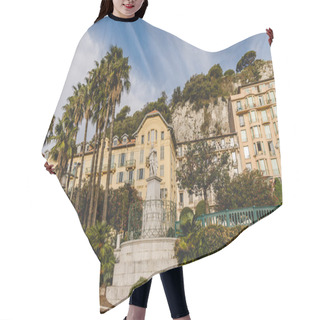 Personality  Luxury District Hair Cutting Cape