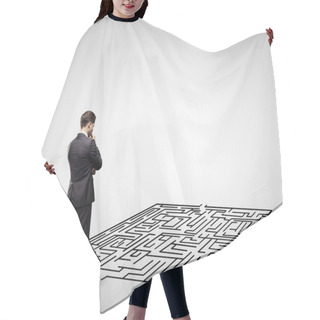 Personality  Man And Labyrinth Hair Cutting Cape