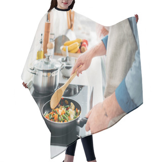 Personality  Cropped Image Of Boyfriend Frying Vegetables On Frying Pan In Kitchen Hair Cutting Cape