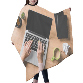 Personality  Cropped Shot Of Businesswoman Typing On Laptop At Workplace Hair Cutting Cape