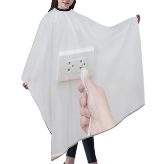 Personality  Unplug Or Plugged In Concept Hair Cutting Cape