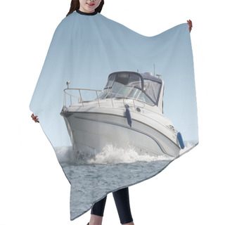 Personality  Luxury Yacht With Horizon Line Hair Cutting Cape