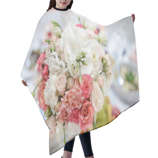 Personality  Bouquet Of Flowers In Hall Hair Cutting Cape
