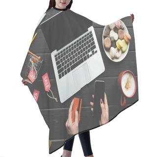 Personality  Online Shopping With Laptop Hair Cutting Cape