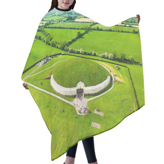 Personality  Newgrange, Prehistoric Monument, County Meath, Ireland Hair Cutting Cape