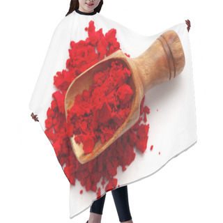 Personality  Top View Of A Wooden Scoop Filled With Auspicious Red-colored Sindoor (vermilion) Or Kumkum Isolated On A White Background. Hair Cutting Cape