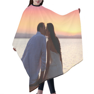Personality  Couple Kissing At Sunset Sitting In Jetty Hair Cutting Cape