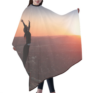 Personality  Silhouette Of Business Woman Hair Cutting Cape