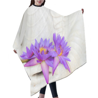 Personality  Fresh Flowers In Buddha Image Hands Hair Cutting Cape