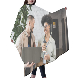Personality  Happy African American Businesswoman Holding Smartphone And Looking At Asian Man With Laptop Hair Cutting Cape
