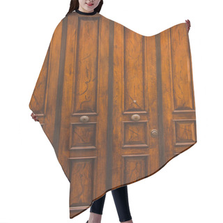 Personality  Wooden Doors Hair Cutting Cape