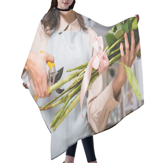 Personality  Cropped View Of Female Florist With Secateurs Cutting Stalks Of Tied Bouquet On Blurred Background Hair Cutting Cape