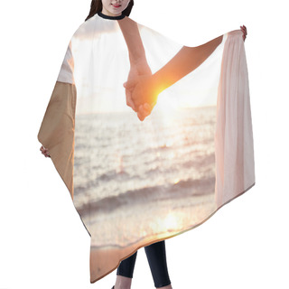 Personality  Summer Couple Holding Hands At Sunset On Beach Hair Cutting Cape