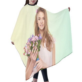 Personality  Woman With Bunch Of Flowers Hair Cutting Cape