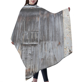Personality  Old, Dirty And Weathered Closed Wooden Barn Door Hair Cutting Cape