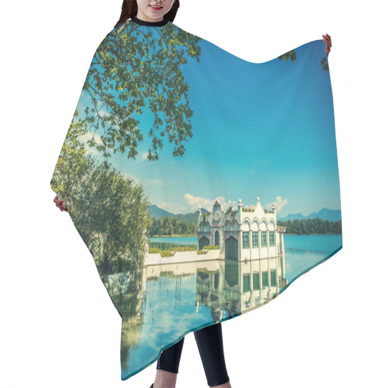 Personality  Banyoles Hair Cutting Cape
