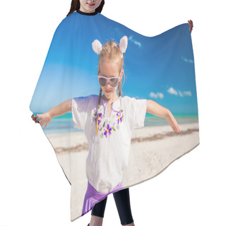 Personality  Adorable Little Girl In Easter Costume On The Exotic Beach Hair Cutting Cape