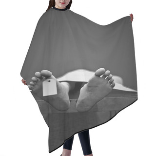 Personality  Toe Tag Hair Cutting Cape