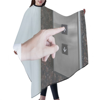 Personality  Man Pressing Elevator Button Hair Cutting Cape